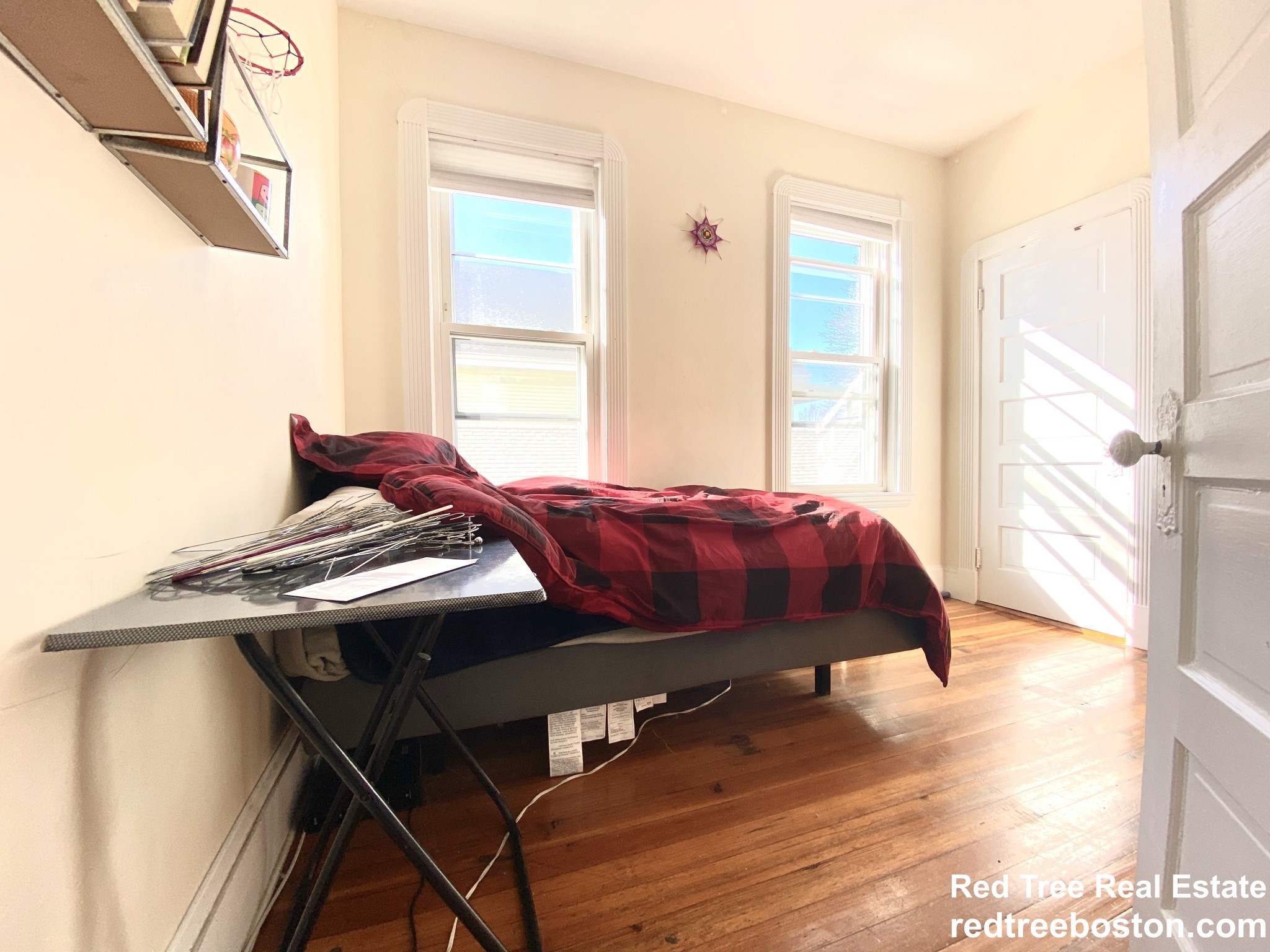 756 Saratoga St, East Boston