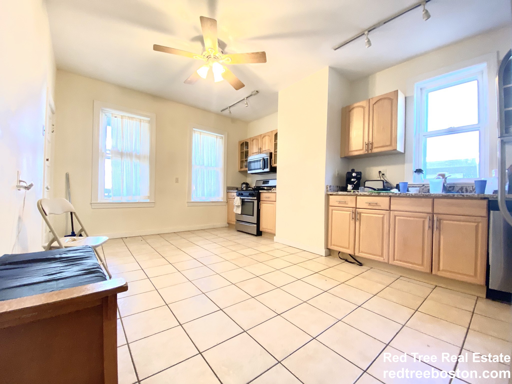 756 Saratoga St, East Boston