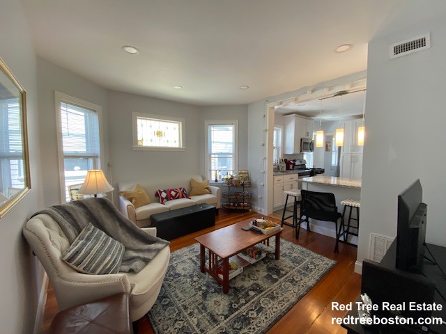 28 Hunnewell Ave, Brighton