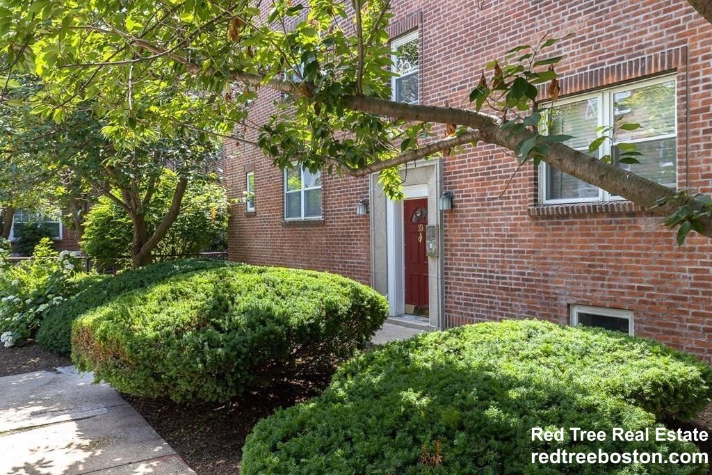 19 Alton Ct, Coolidge Corner