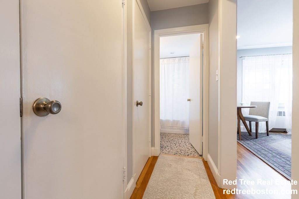 19 Alton Ct, Coolidge Corner