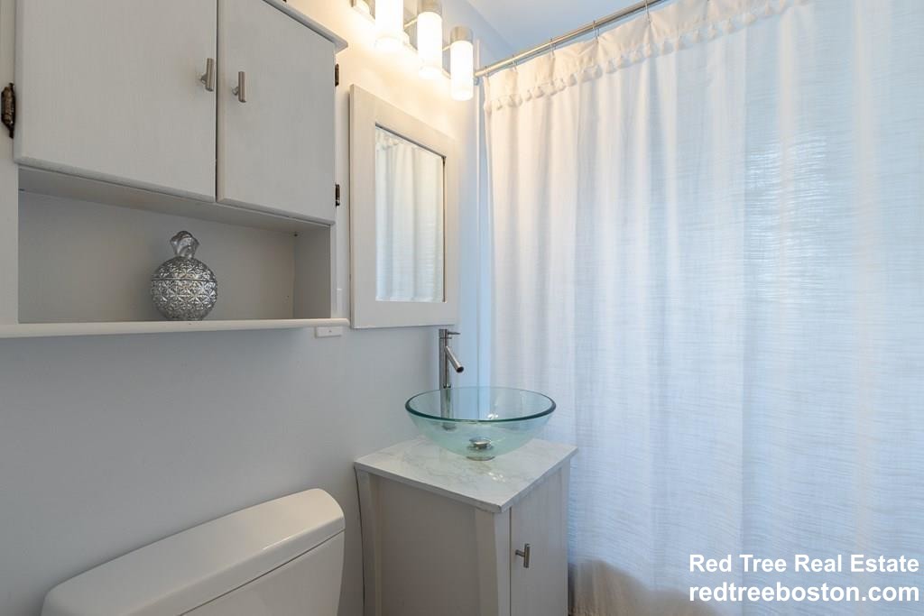 19 Alton Ct, Coolidge Corner