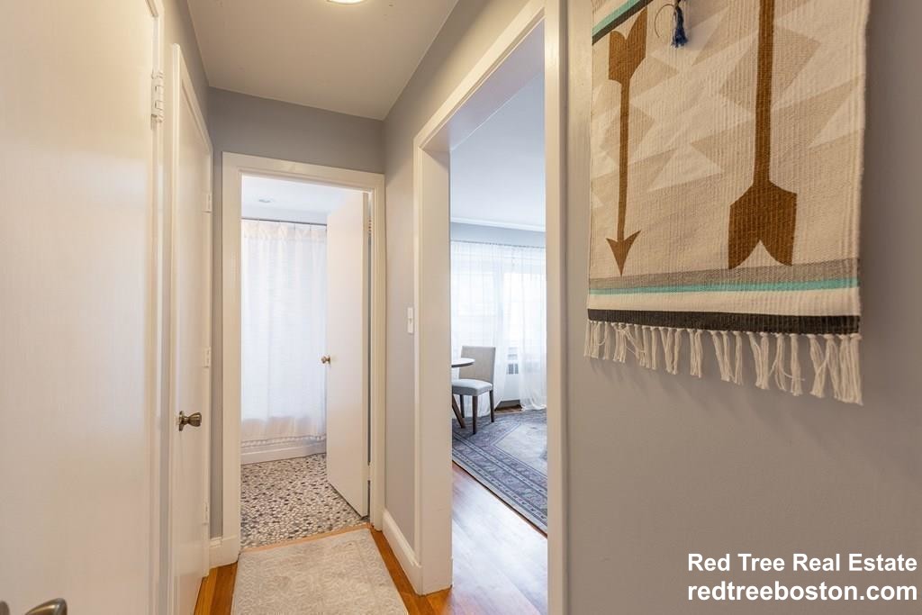 19 Alton Ct, Coolidge Corner