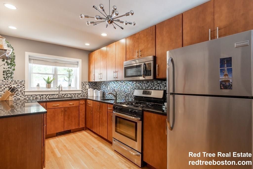 19 Alton Ct, Coolidge Corner