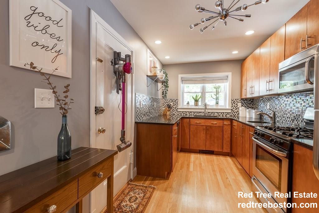 19 Alton Ct, Coolidge Corner