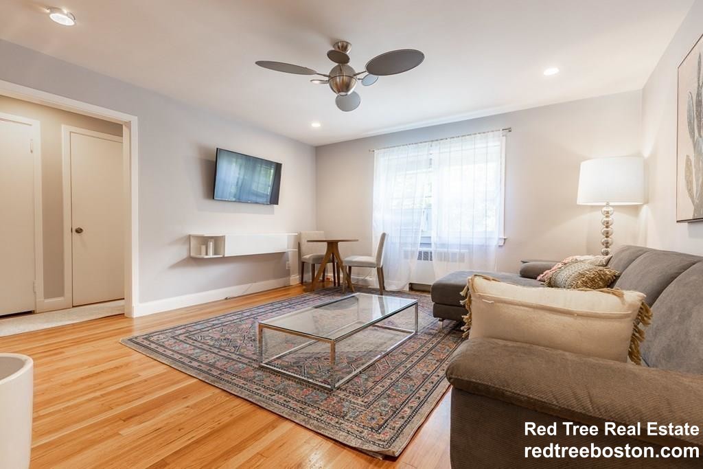 19 Alton Ct, Coolidge Corner