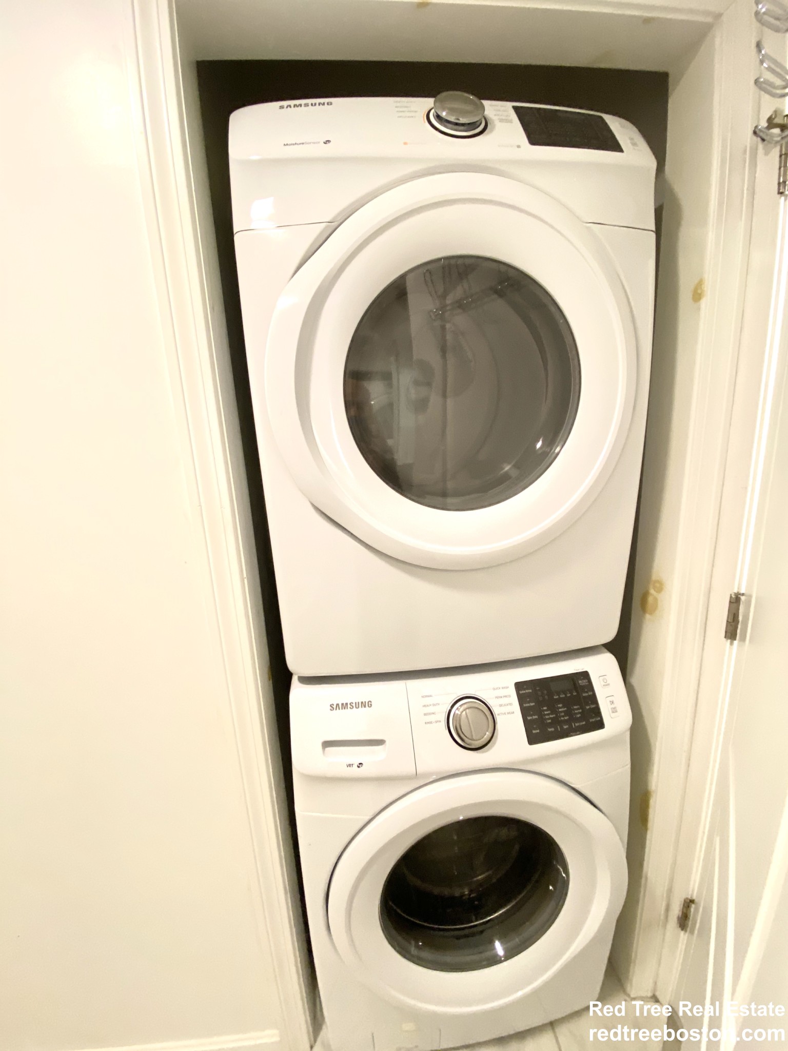 662 Saratoga St, East Boston