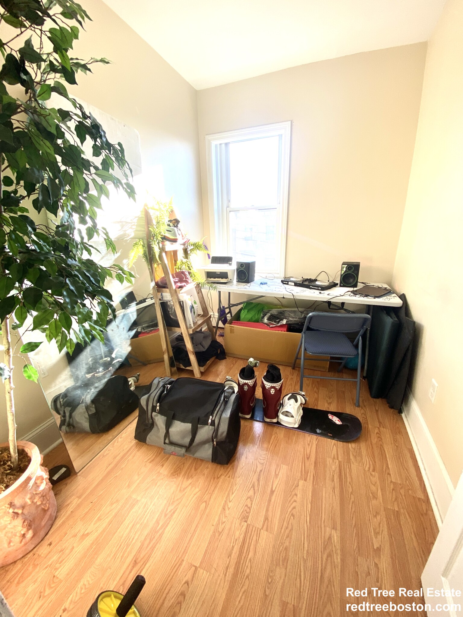 284 Sumner St, East Boston