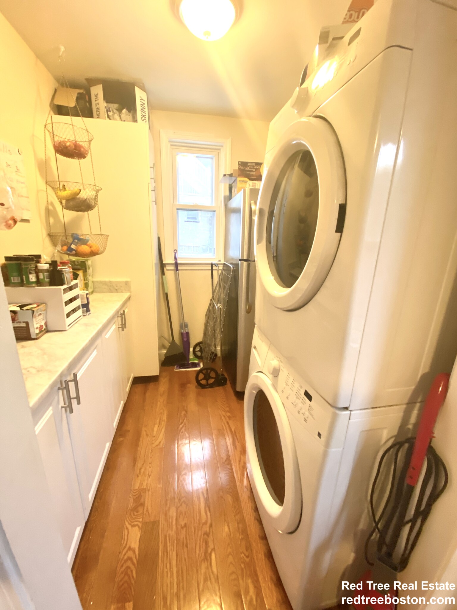 166 Leyden St, East Boston