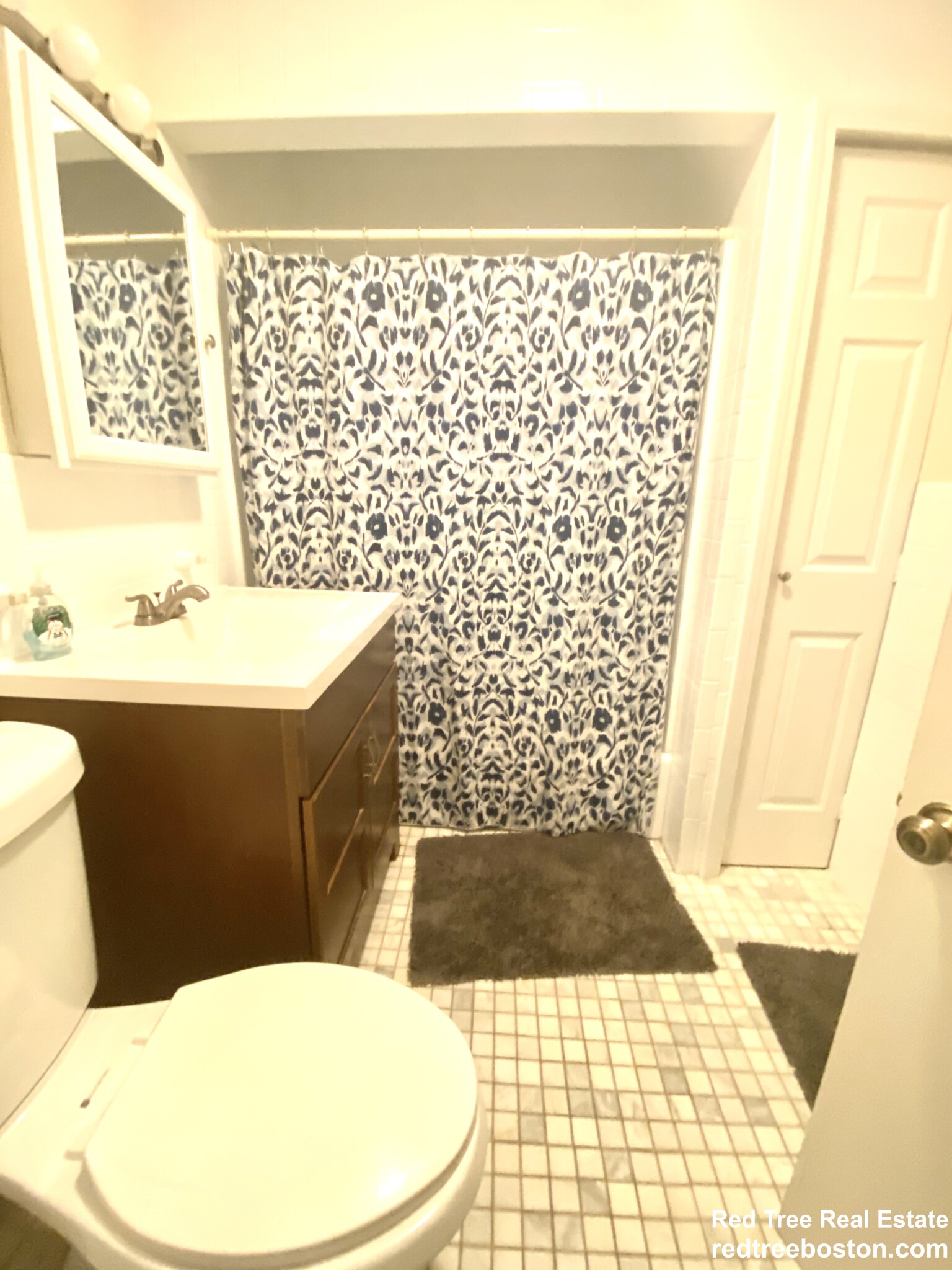 166 Leyden St, East Boston