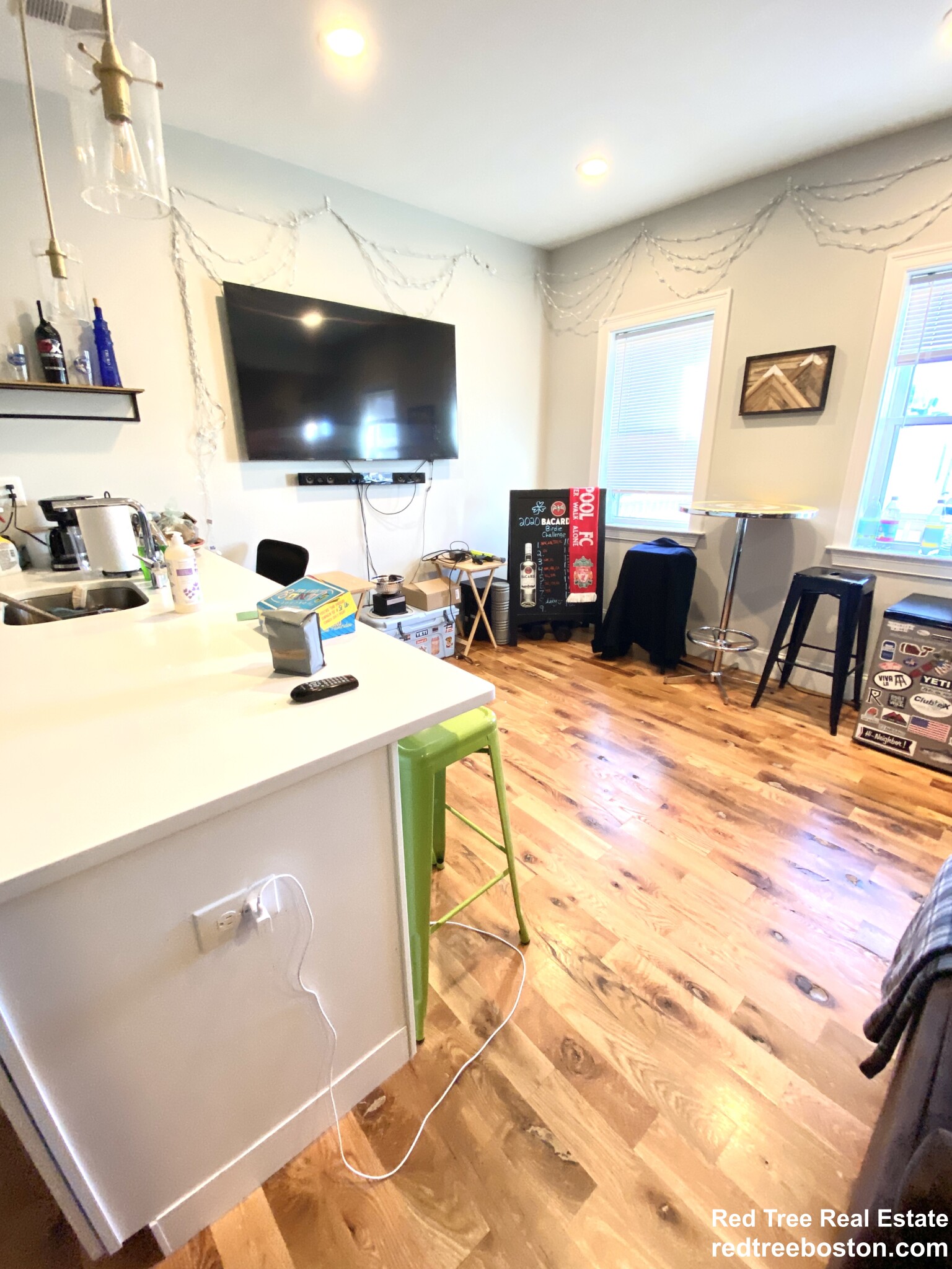 128 Bremen St, East Boston