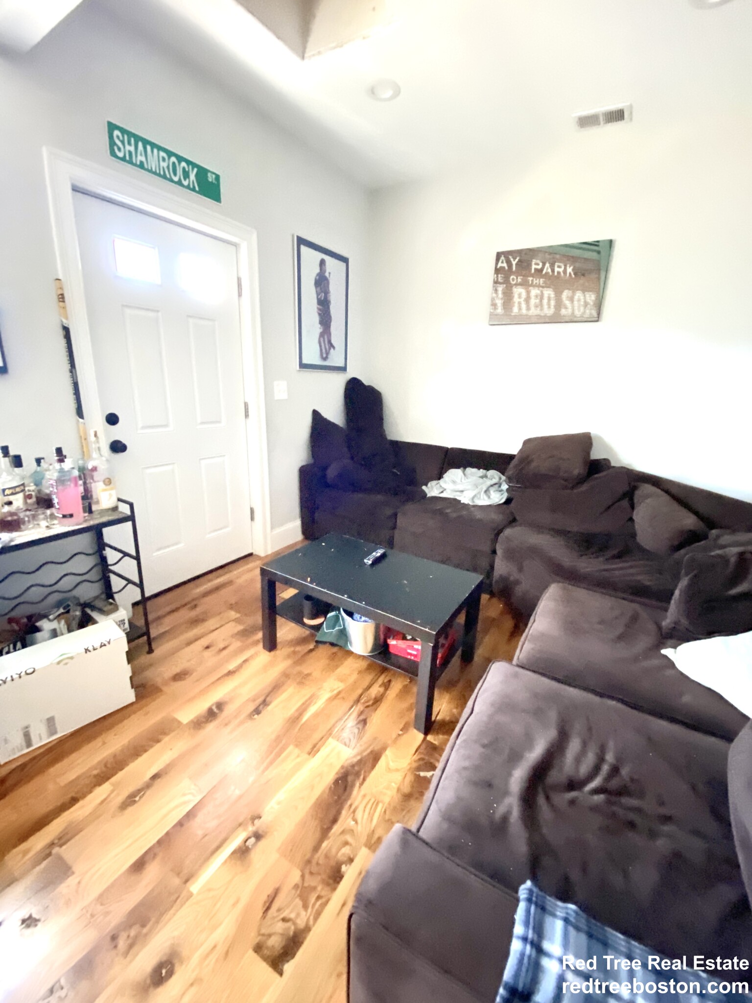 128 Bremen St, East Boston