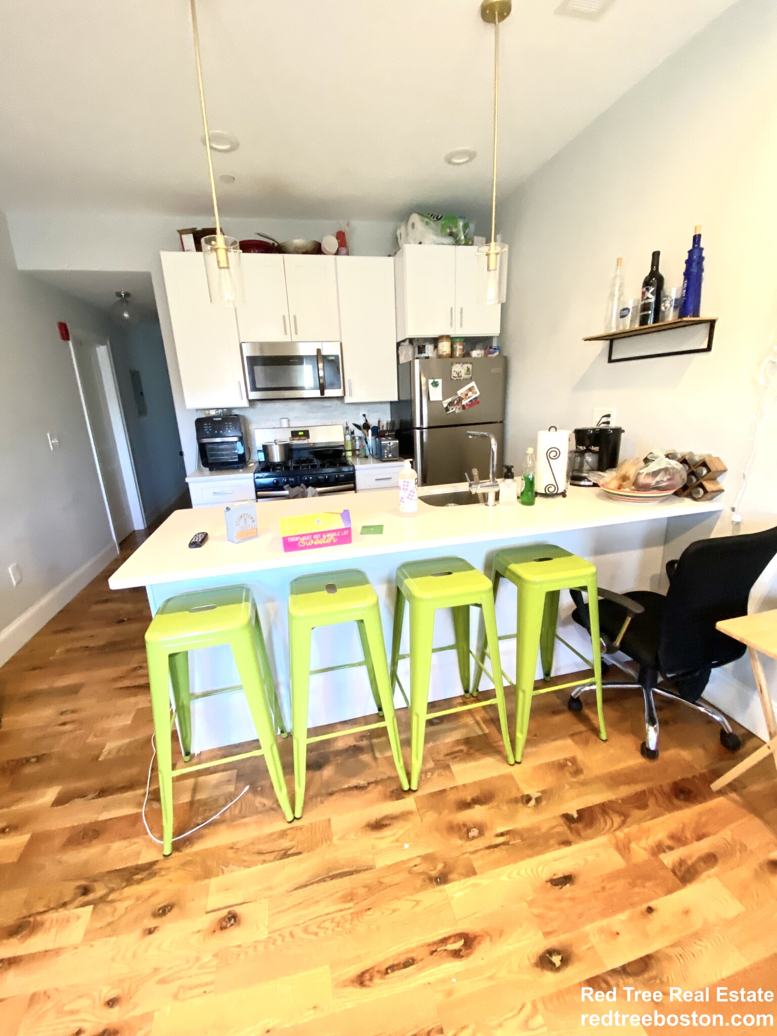 128 Bremen St, East Boston