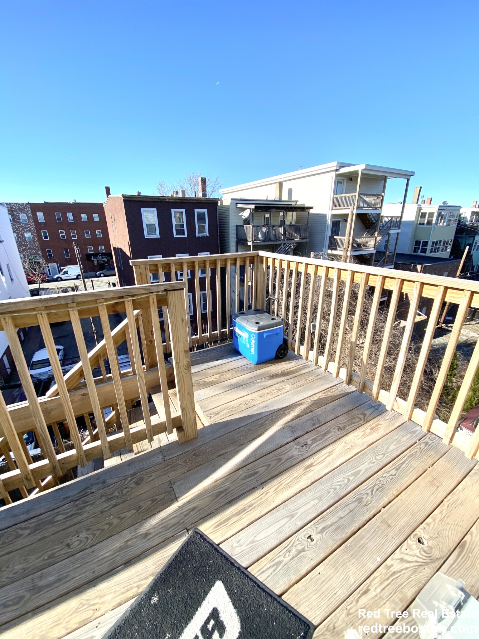 128 Bremen St, East Boston