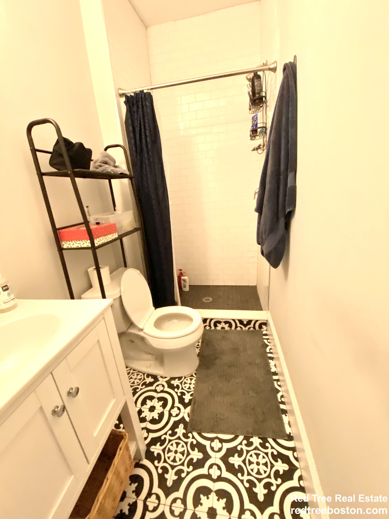 128 Bremen St, East Boston