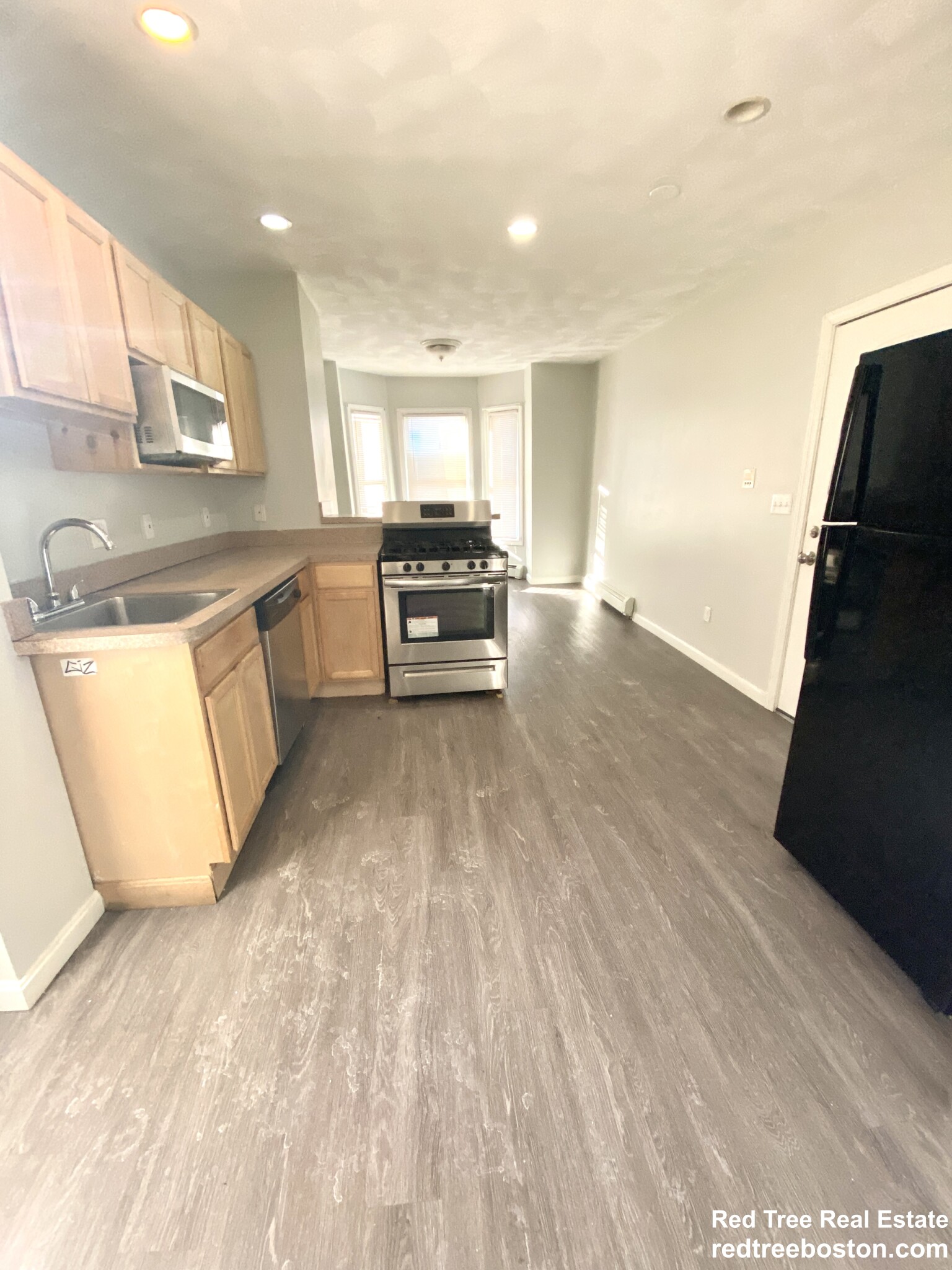 329 Paris St, East Boston