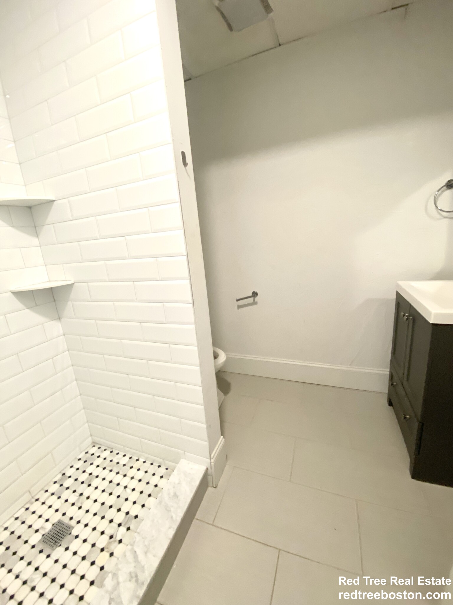 195 Maverick St, East Boston