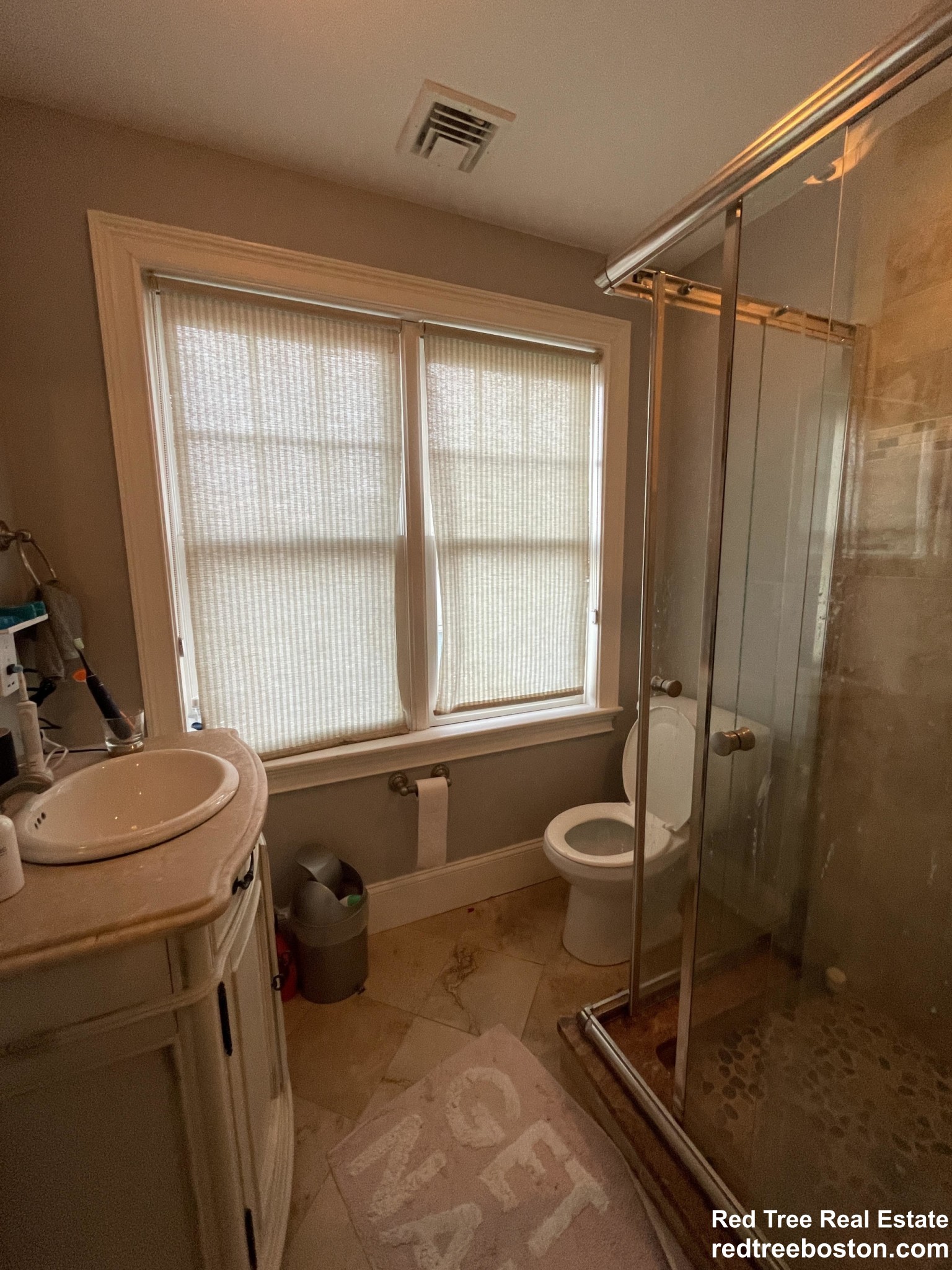 2 Iroquois St, Roxbury