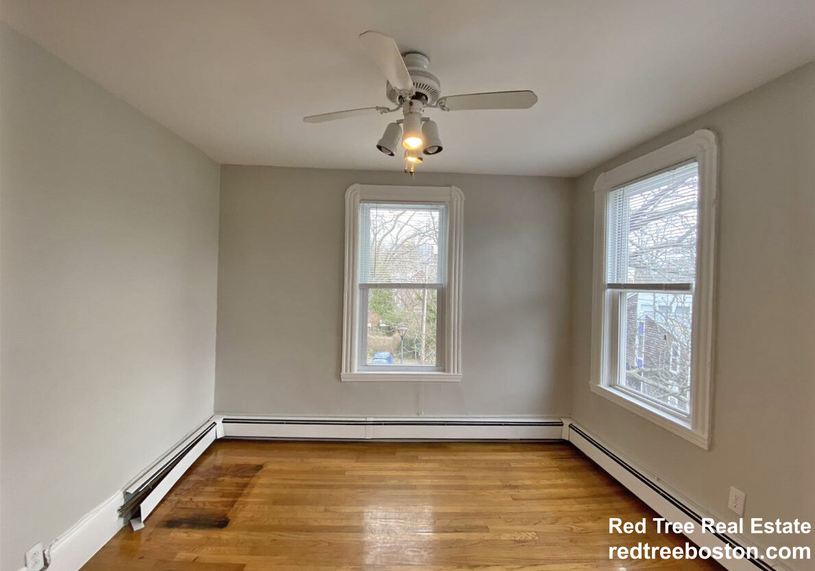 2 Belvidere Pl, Central Square