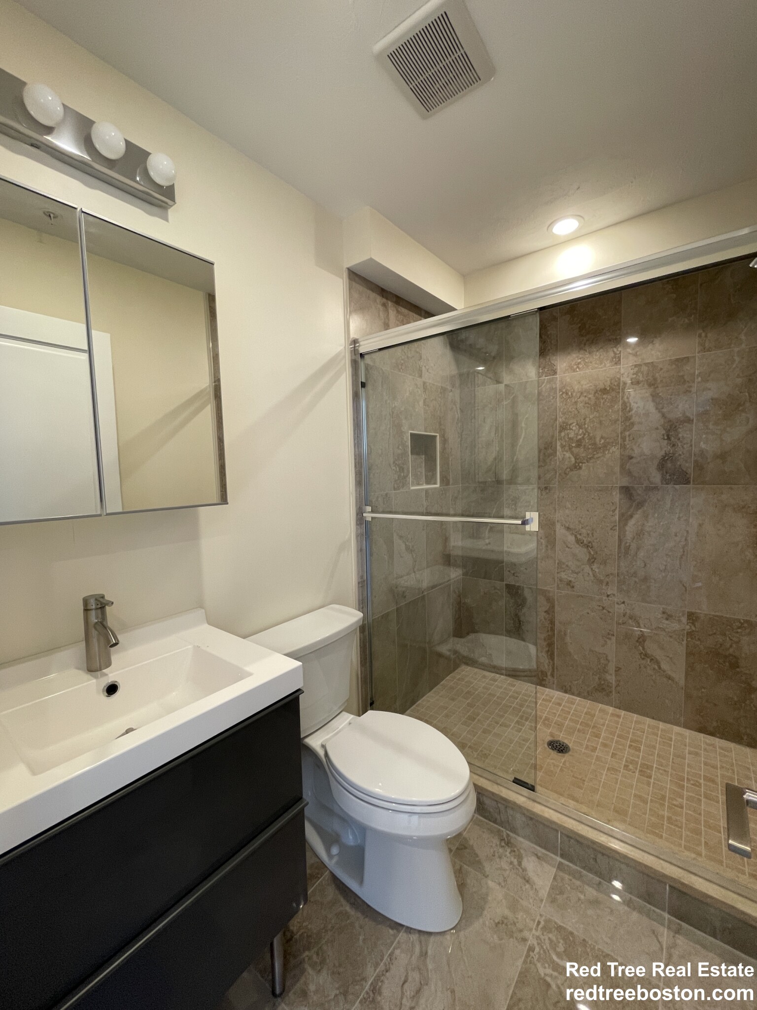 1028 Commonwealth Ave, Fenway