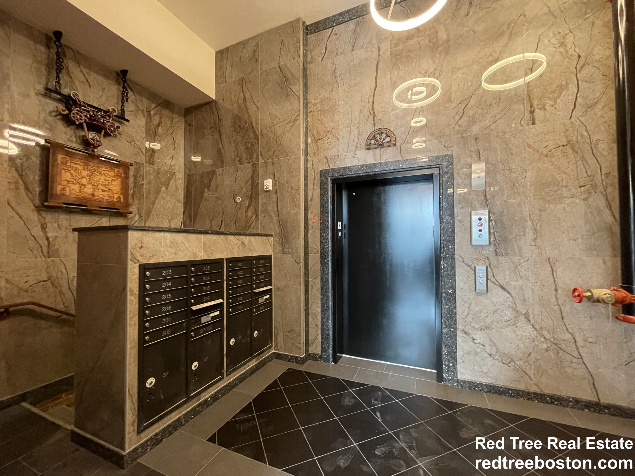 1028 Commonwealth Ave, Fenway