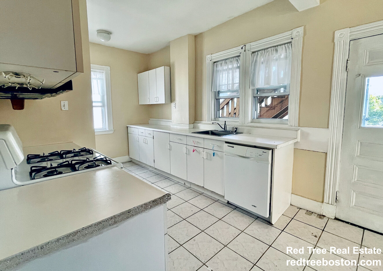 3 Washburn Ter, Brookline Village