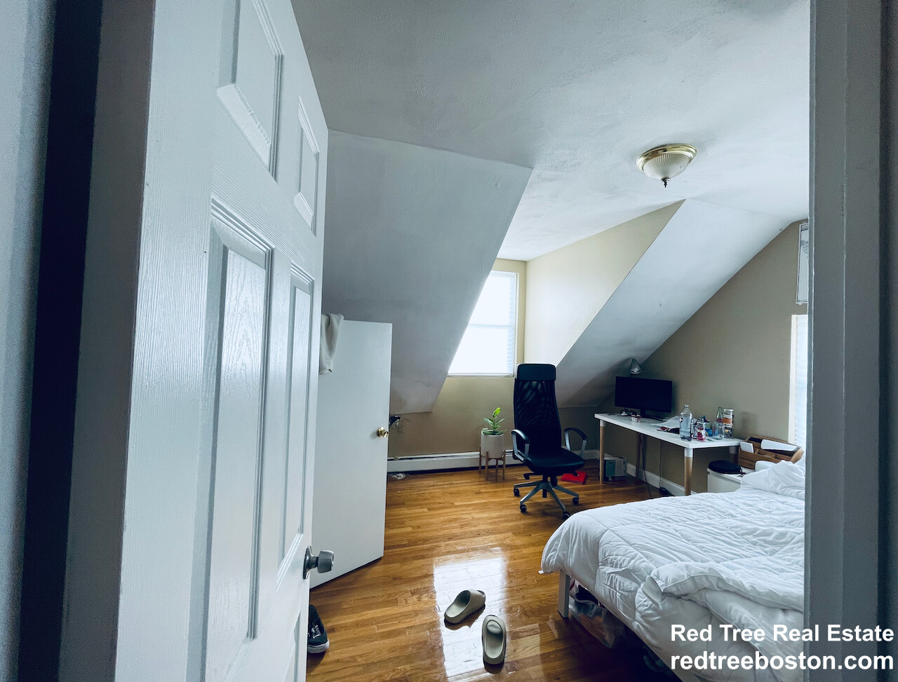 19 Highgate St, Allston