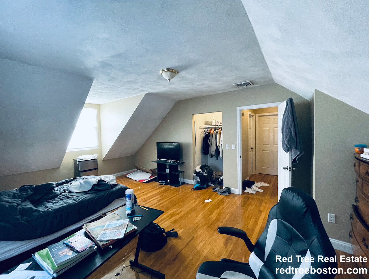 19 Highgate St, Allston