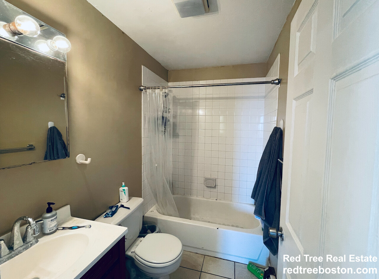 19 Highgate St, Allston