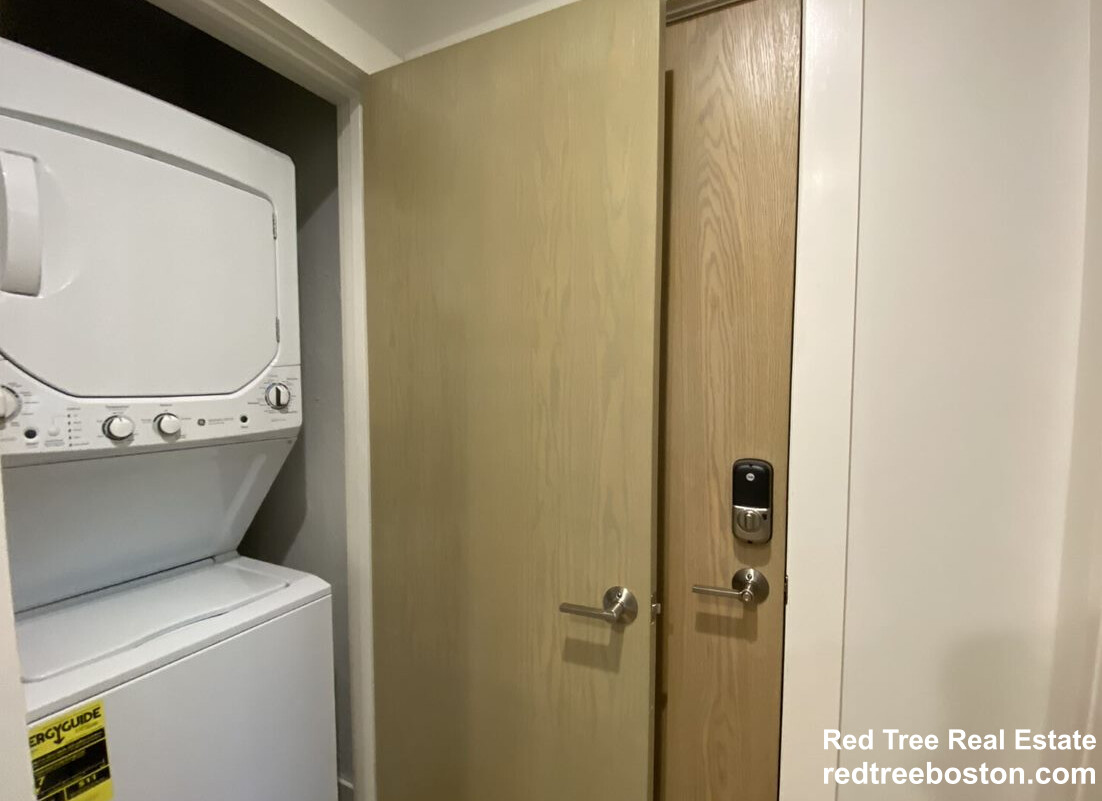 2 Belvidere Pl, Central Square