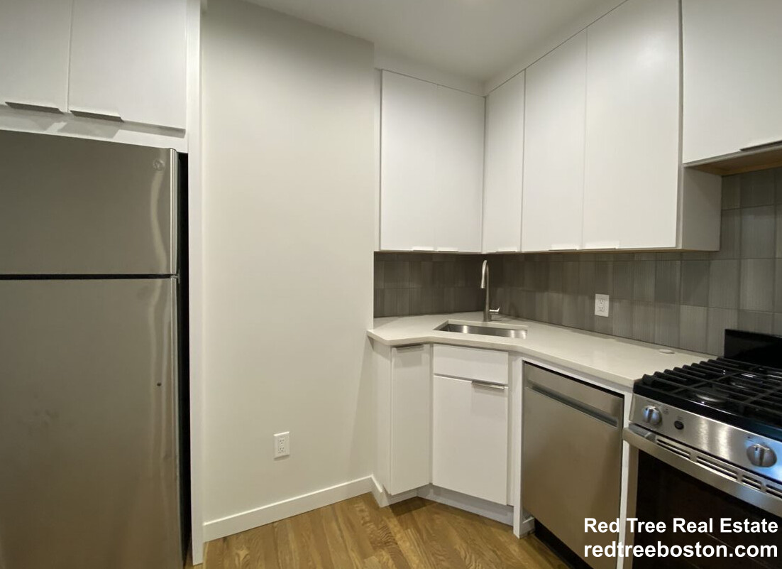 2 Belvidere Pl, Central Square