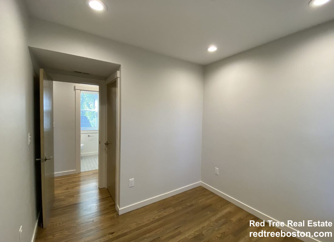 2 Belvidere Pl, Central Square