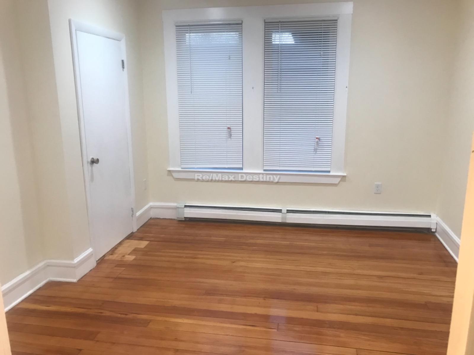 66 Pleasant St, Central Square