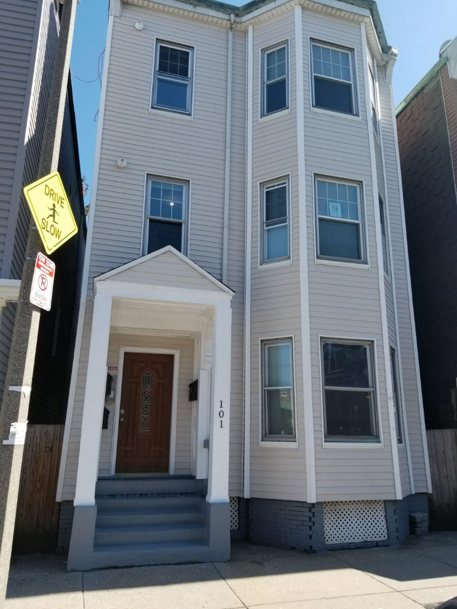 101 Chelsea St, East Boston