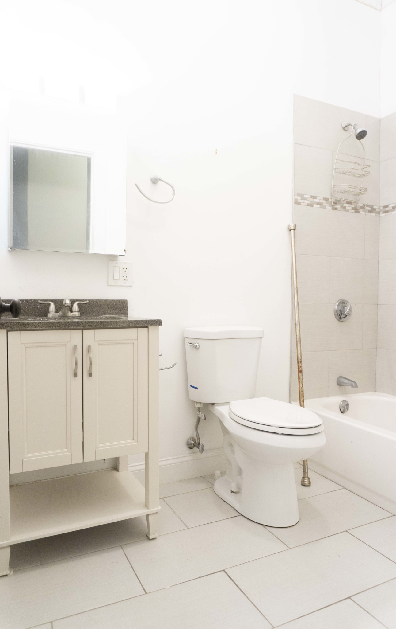 18 Robenson St, Jamaica Plain