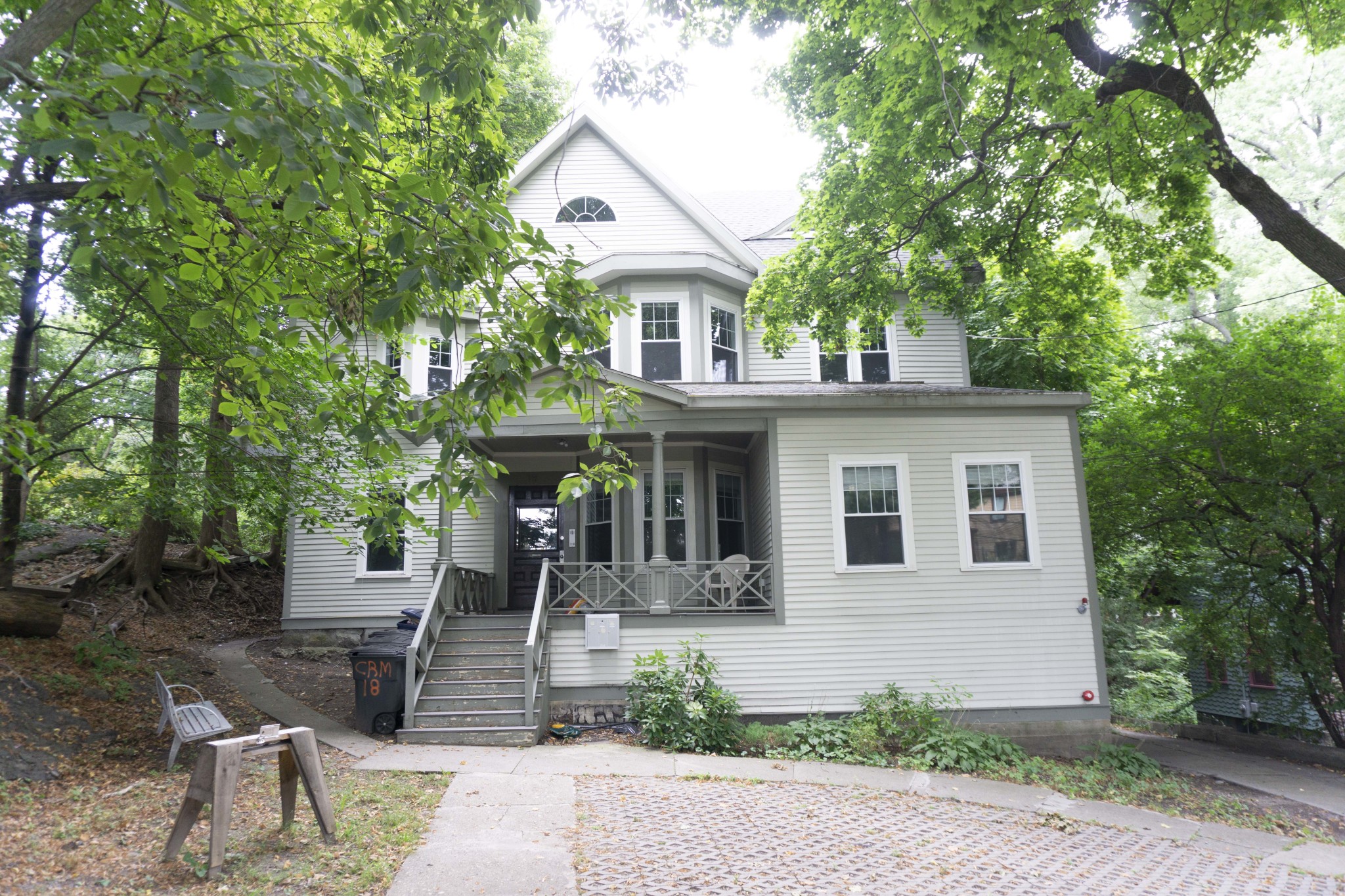 18 Robenson St, Jamaica Plain