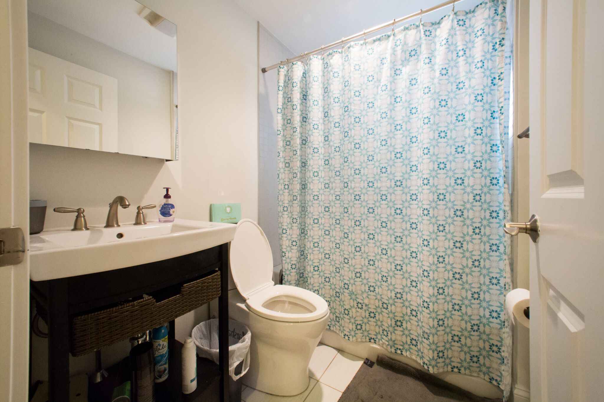 3537 Beaconsfield St, Washington Square