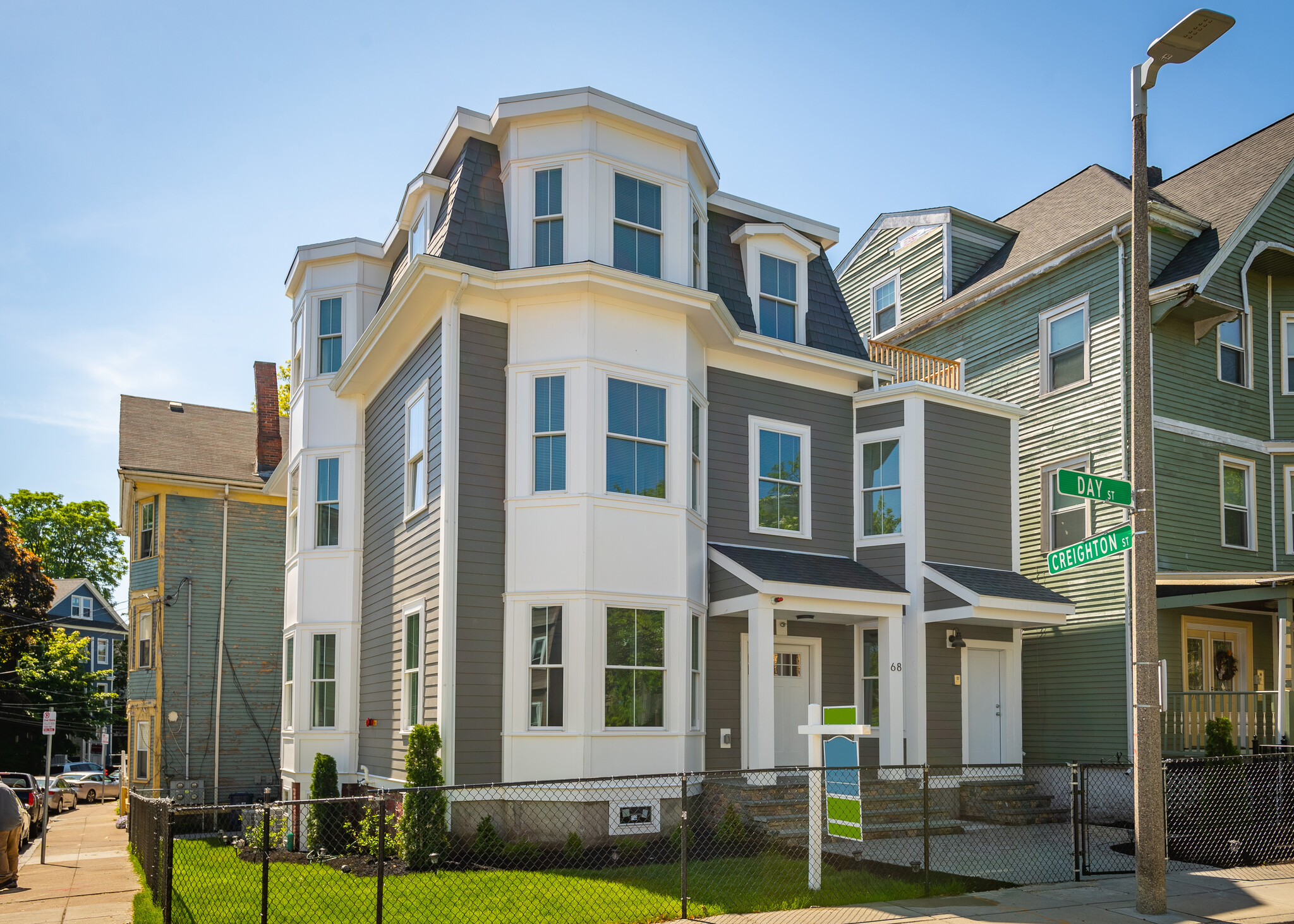 68 Day St, Jamaica Plain