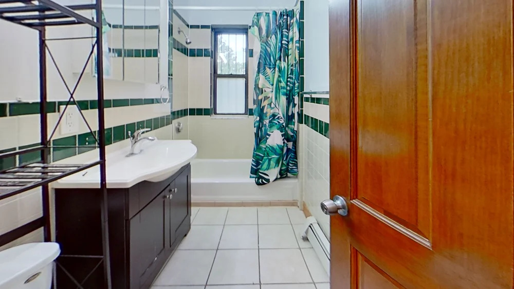 435 Walnut Ave, Jamaica Plain