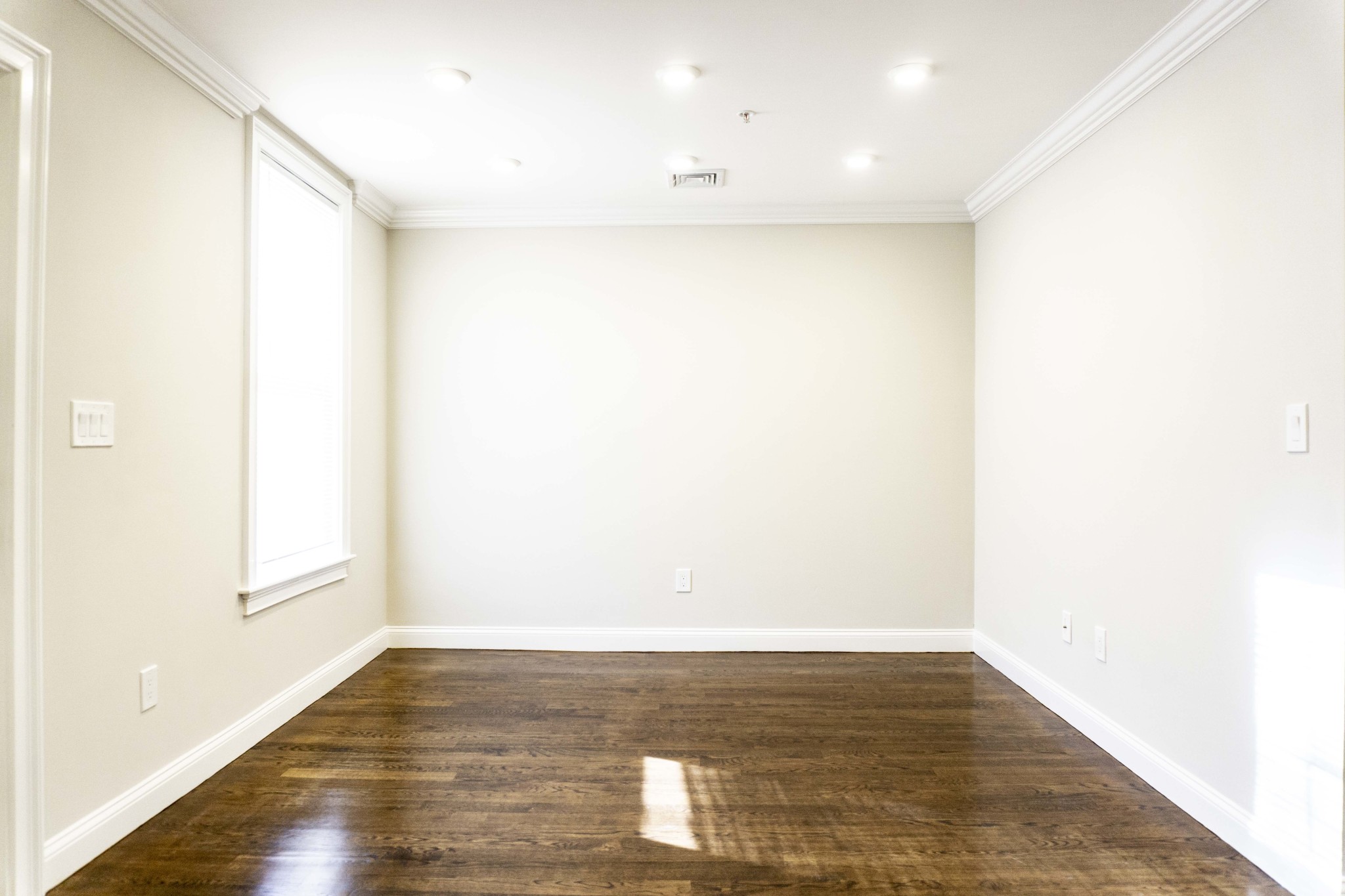 75 Morris St, East Boston