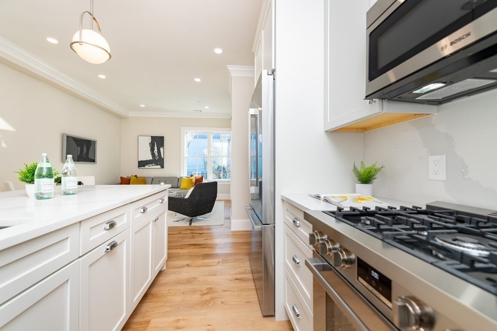 106 Forest Hills St, Jamaica Plain