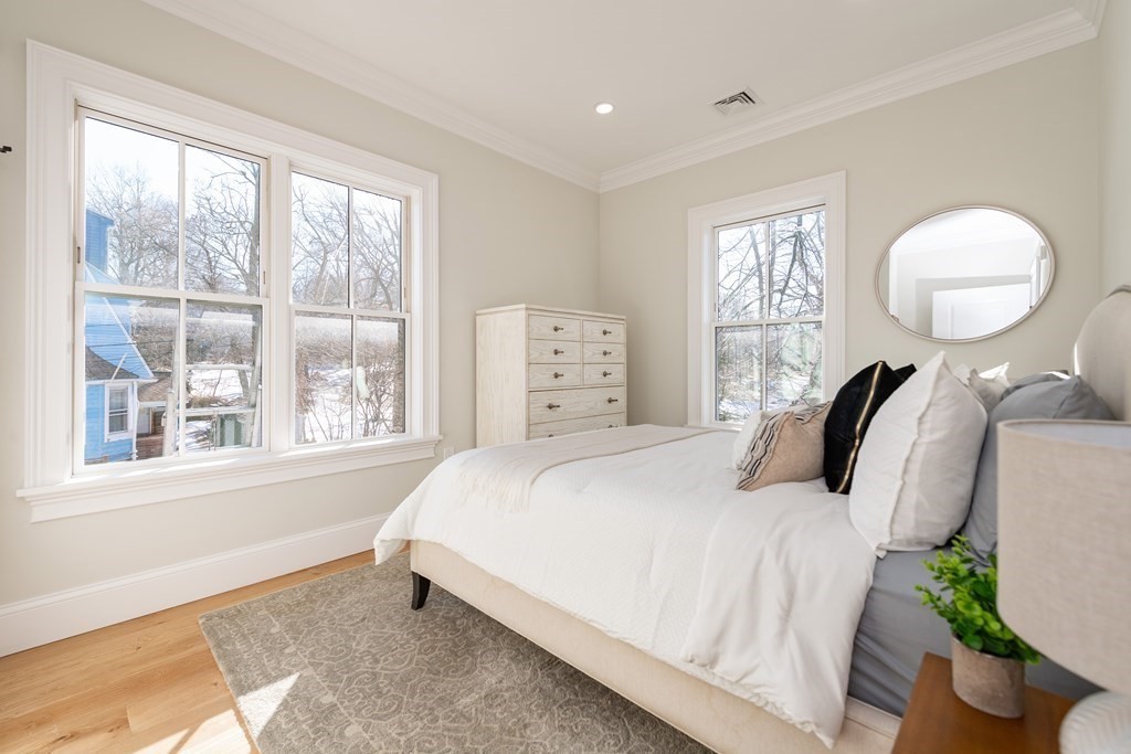 106 Forest Hills St, Jamaica Plain