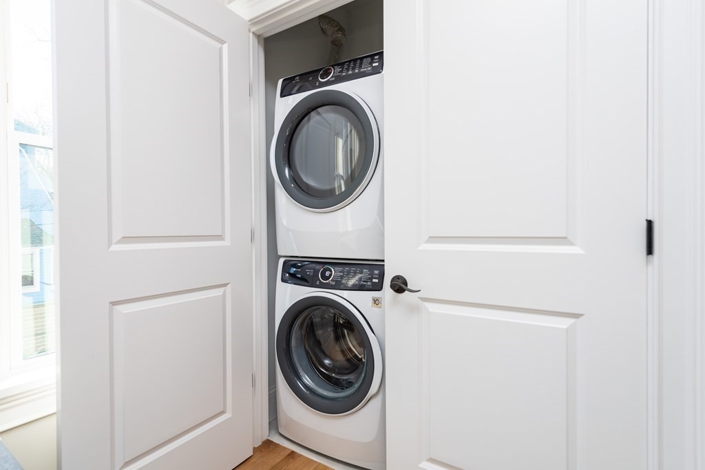 106 Forest Hills St, Jamaica Plain