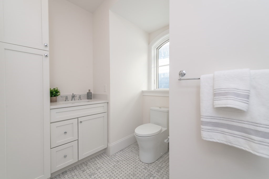 106 Forest Hills St, Jamaica Plain