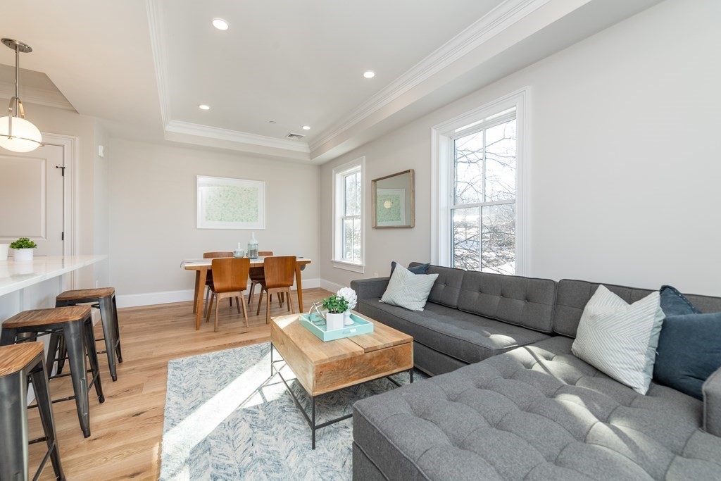 106 Forest Hills St, Jamaica Plain