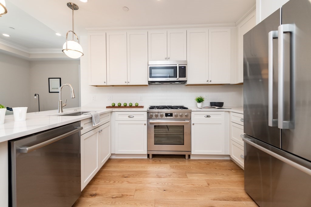 106 Forest Hills St, Jamaica Plain