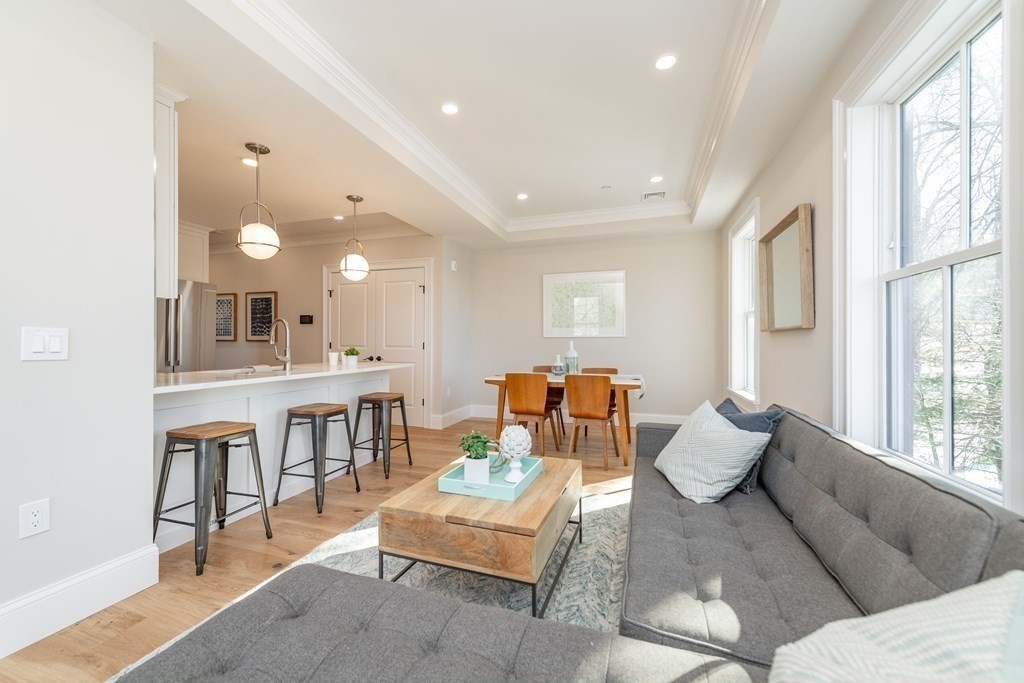 106 Forest Hills St, Jamaica Plain