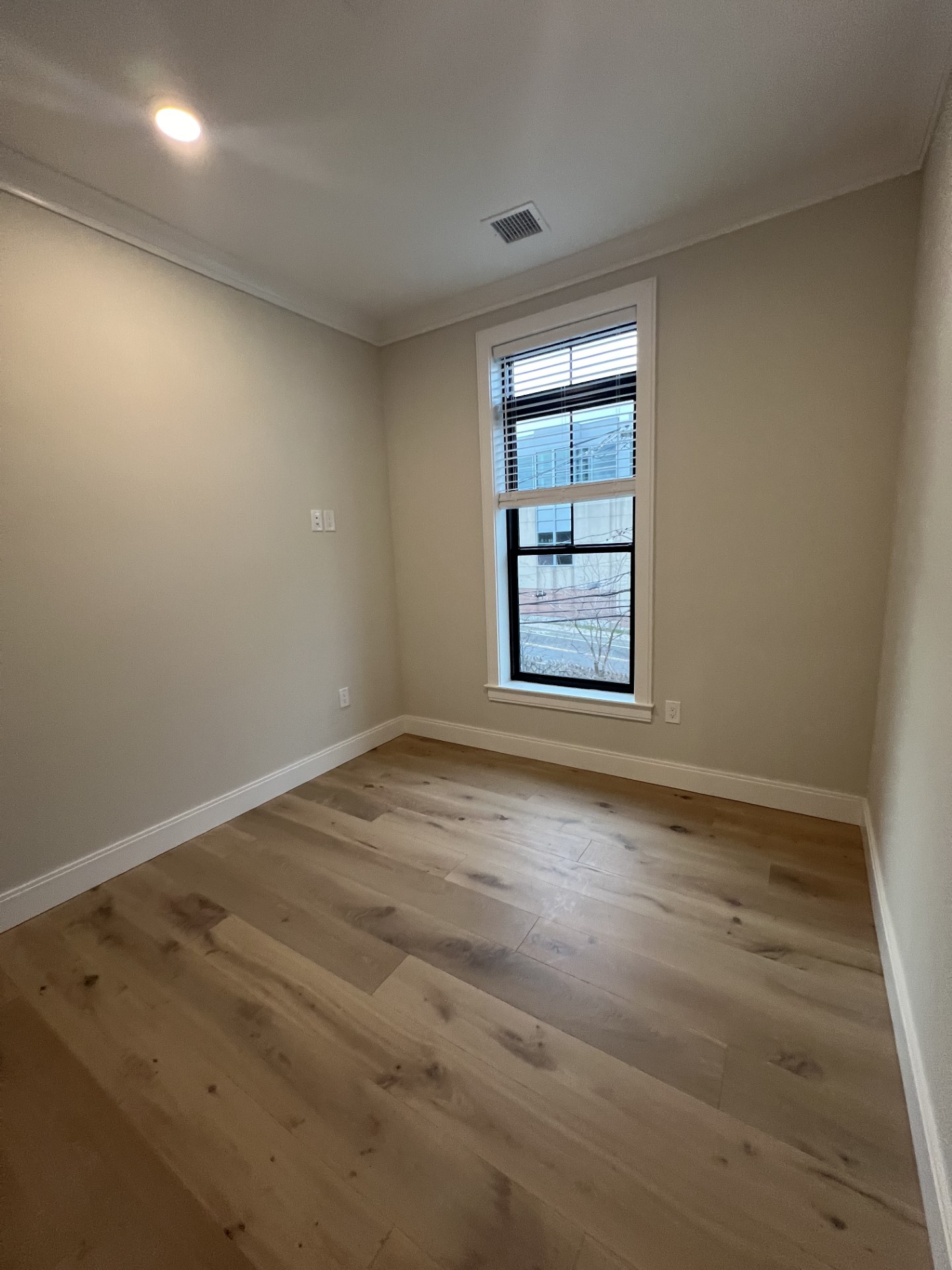 157 Everett St, Allston