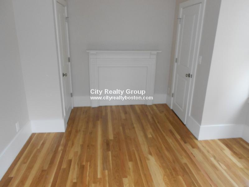 10 Guild St, Roxbury