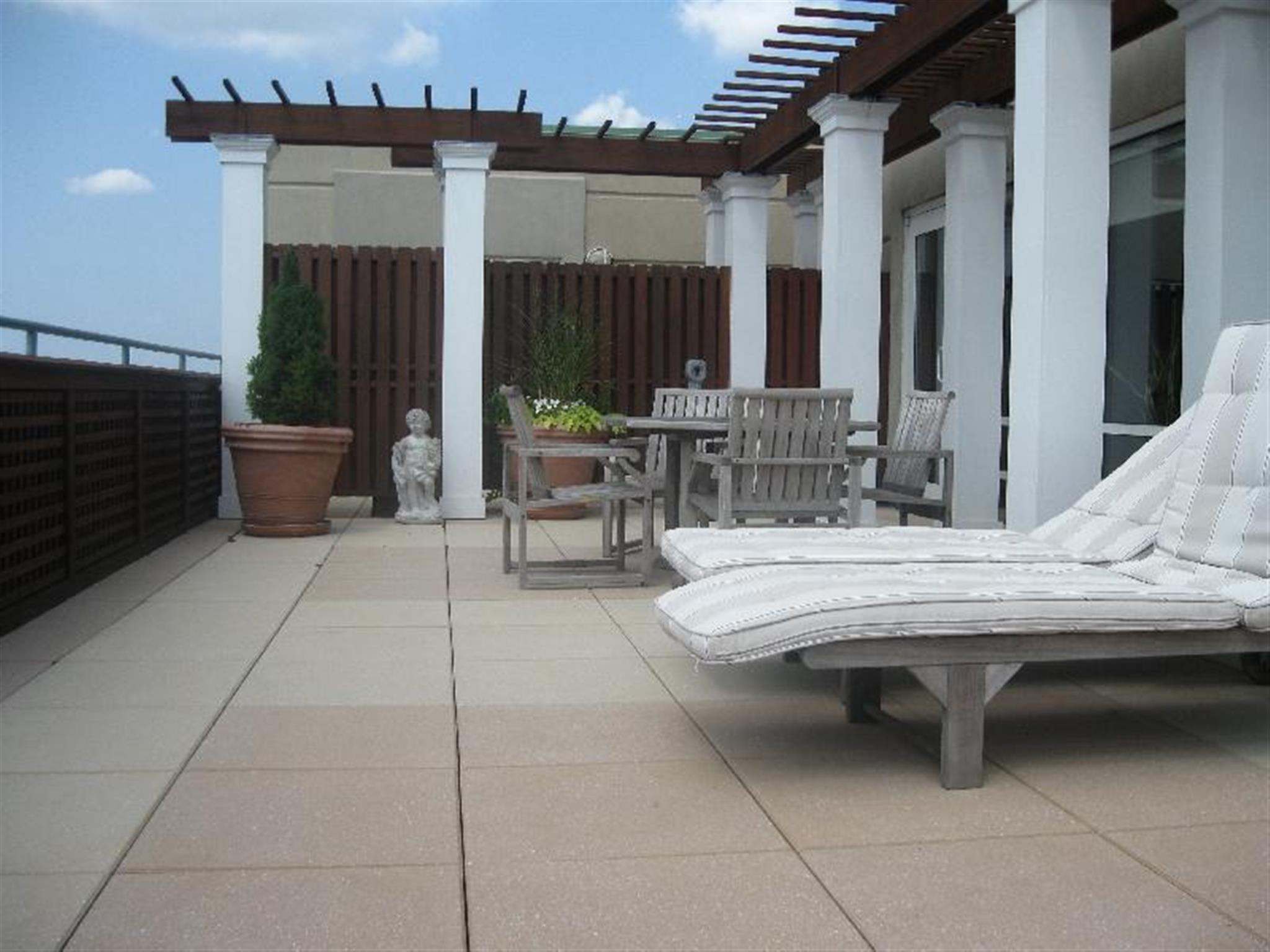 1008 Massachusetts Ave, Harvard Square